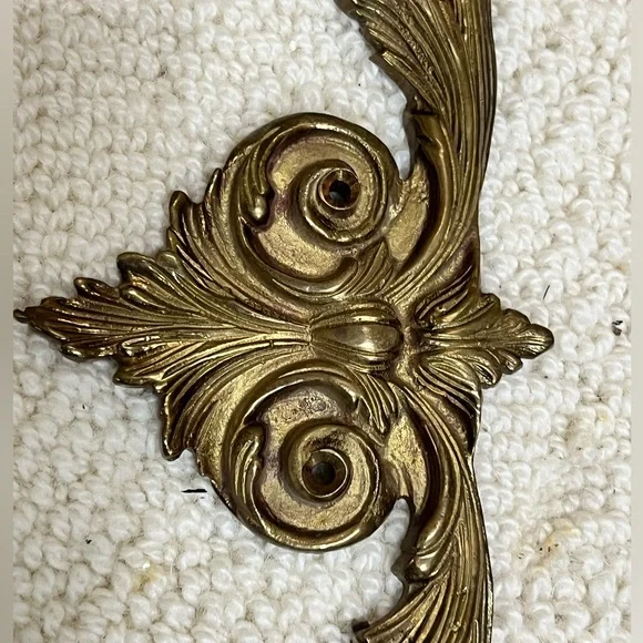 Vintage Solid Brass Wall Decor Ornament Plaque Topper Furniture Accent - Picture 6 of 16